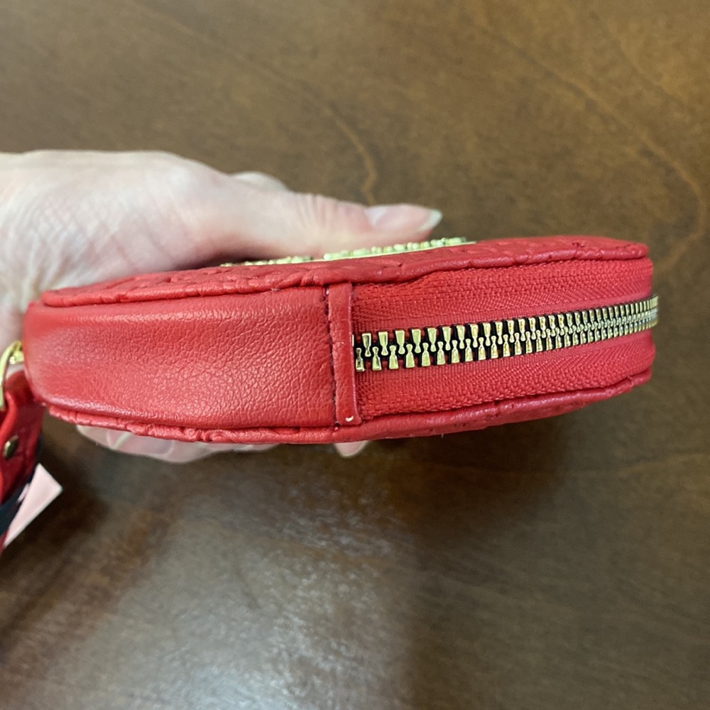 Juicy Couture scarlet red heart shaped faux leather wristlet mini bag 4.5x5x1 - Picture 6 of 8
